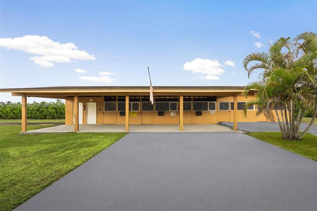 20450 SW 198th Ave, Miami, FL 33187