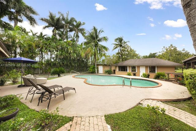 20450 SW 198th Ave, Miami, FL 33187