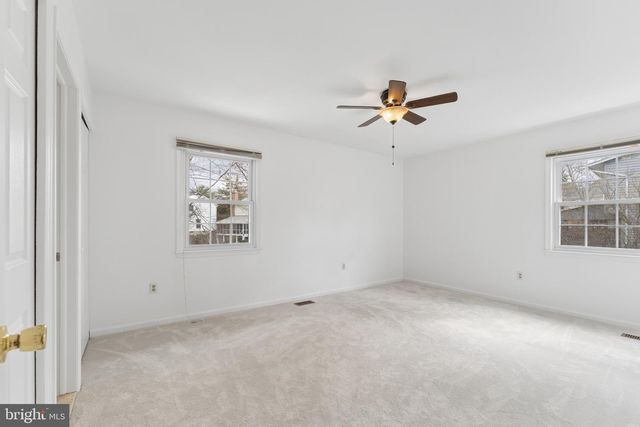 8910 SPUR RD, Springfield, VA 22153