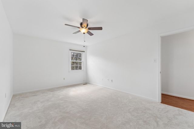 8910 SPUR RD, Springfield, VA 22153