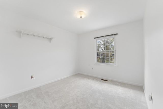 8910 SPUR RD, Springfield, VA 22153