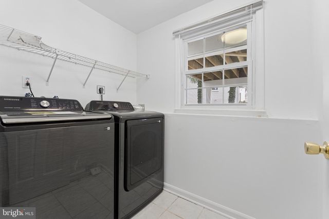 8910 SPUR RD, Springfield, VA 22153