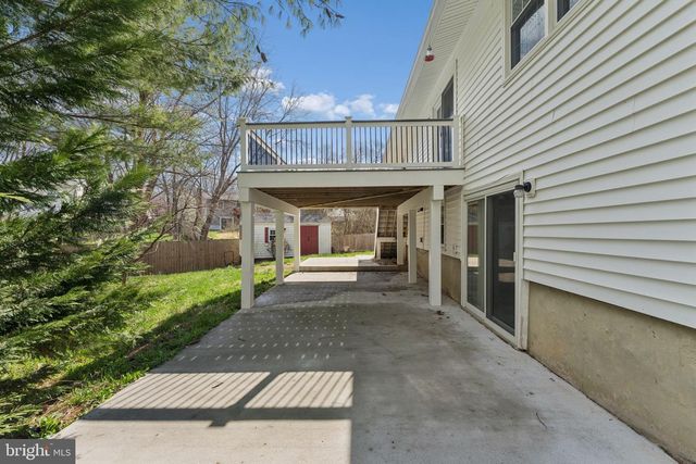 8910 SPUR RD, Springfield, VA 22153