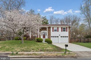 8910 SPUR RD, Springfield, VA 22153