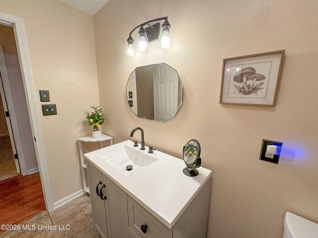 408 Hunters Parkway, Batesville, MS 38606