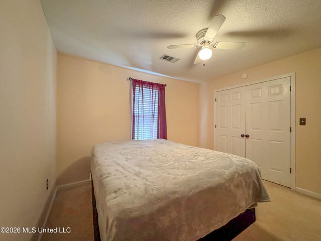408 Hunters Parkway, Batesville, MS 38606