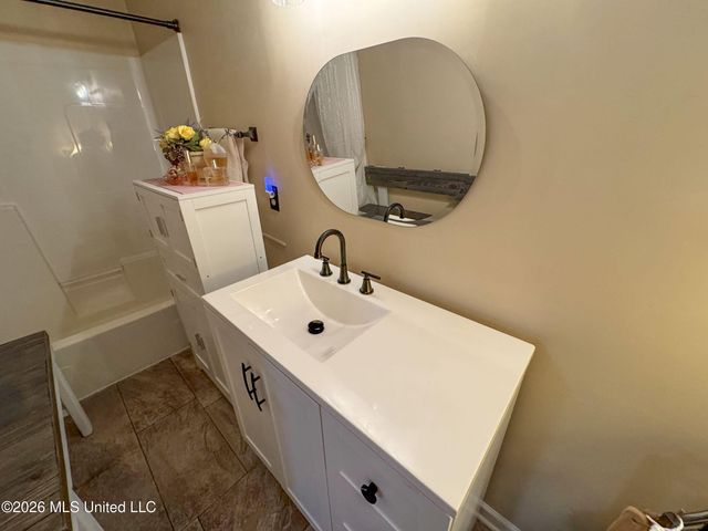 408 Hunters Parkway, Batesville, MS 38606