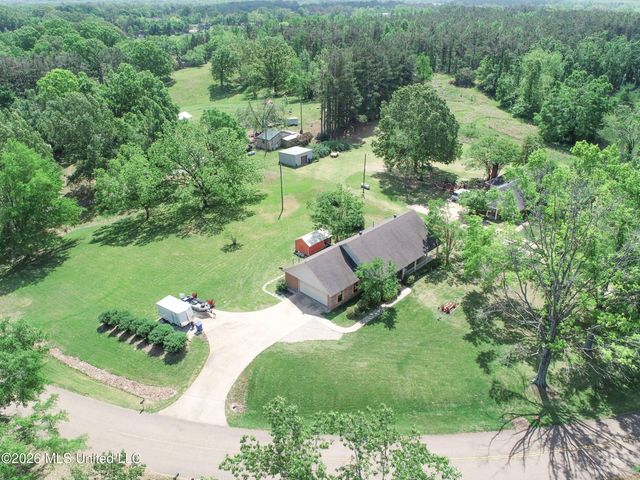 408 Hunters Parkway, Batesville, MS 38606