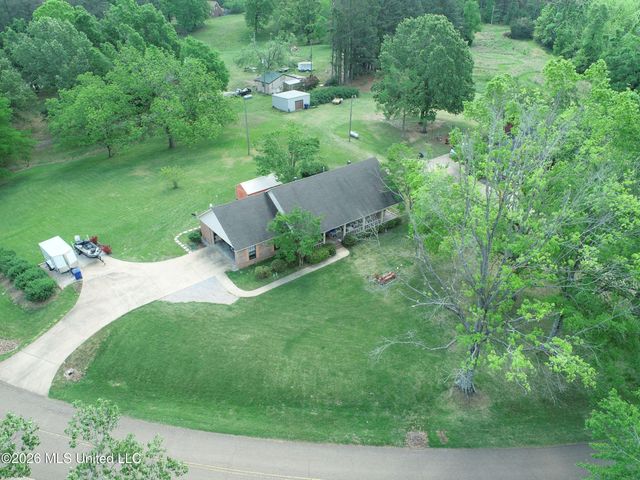 408 Hunters Parkway, Batesville, MS 38606
