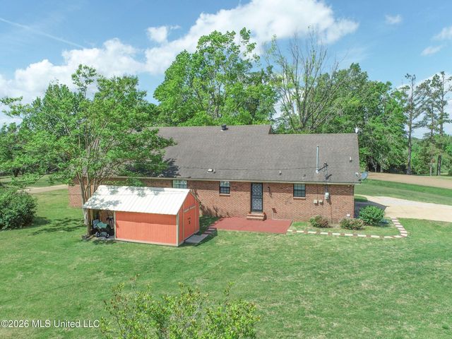 408 Hunters Parkway, Batesville, MS 38606