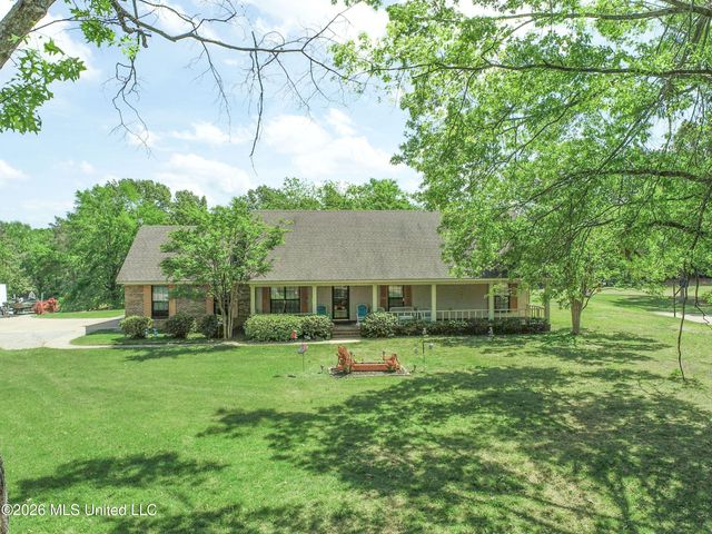 408 Hunters Parkway, Batesville, MS 38606