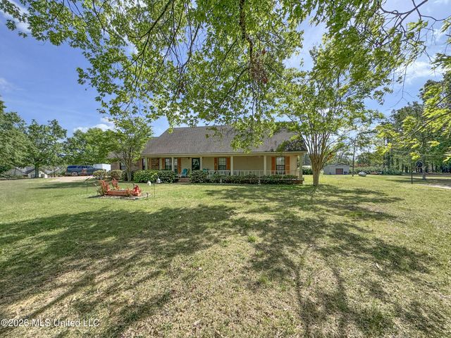 408 Hunters Parkway, Batesville, MS 38606