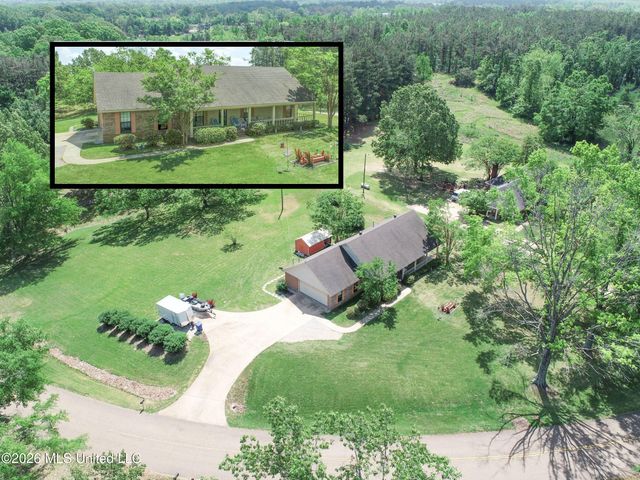 408 Hunters Parkway, Batesville, MS 38606
