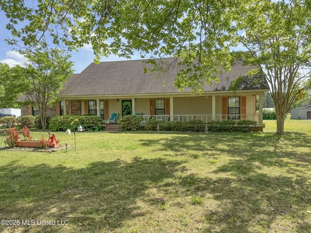 408 Hunters Parkway, Batesville, MS 38606