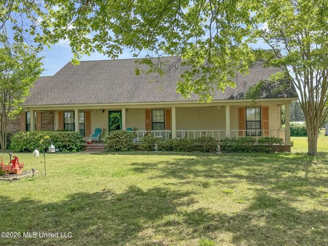 408 Hunters Parkway, Batesville, MS 38606