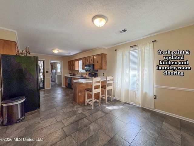 408 Hunters Parkway, Batesville, MS 38606