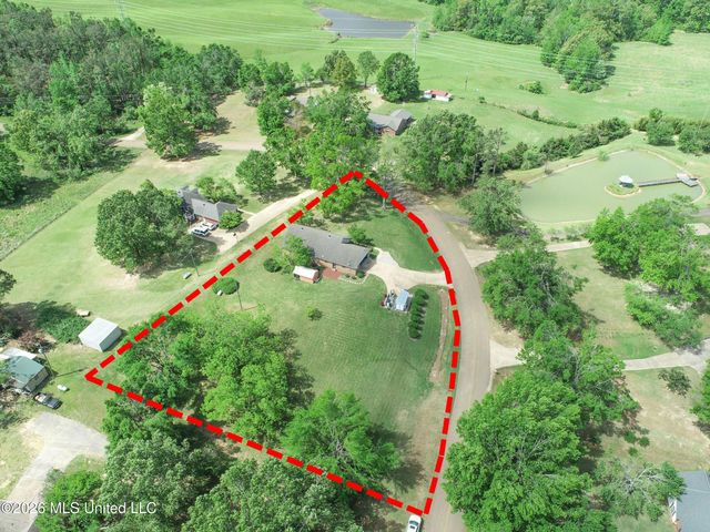 408 Hunters Parkway, Batesville, MS 38606