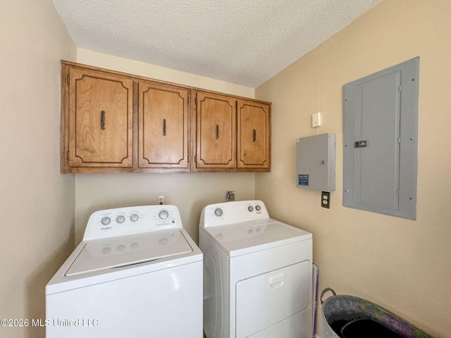 408 Hunters Parkway, Batesville, MS 38606