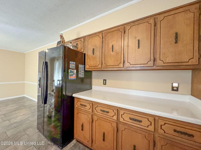 408 Hunters Parkway, Batesville, MS 38606