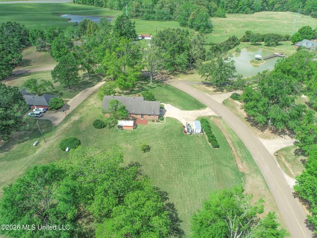 408 Hunters Parkway, Batesville, MS 38606