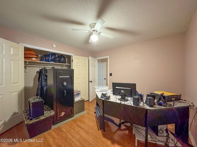408 Hunters Parkway, Batesville, MS 38606