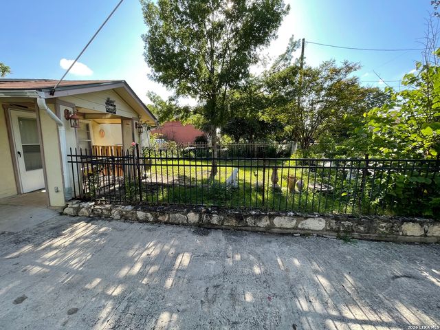 330 BRADLEY ST., San Antonio, TX 78211