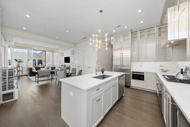 1258 N Milwaukee Avenue 3N, Chicago, IL 60622