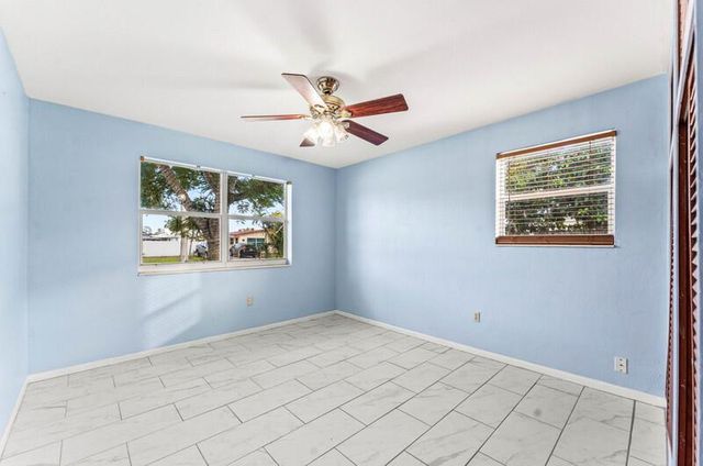 305 Henthorne Drive, Palm Springs, FL 33461