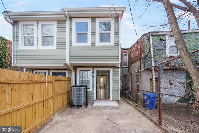 2424 E BIDDLE ST, Baltimore, MD 21213