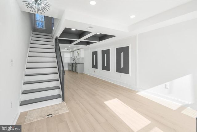 2424 E BIDDLE ST, Baltimore, MD 21213