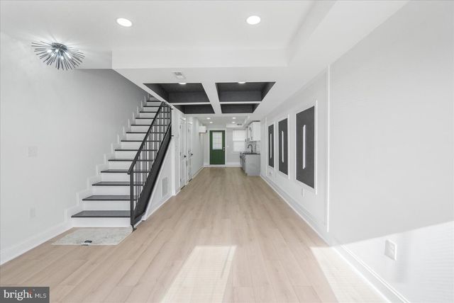 2424 E BIDDLE ST, Baltimore, MD 21213