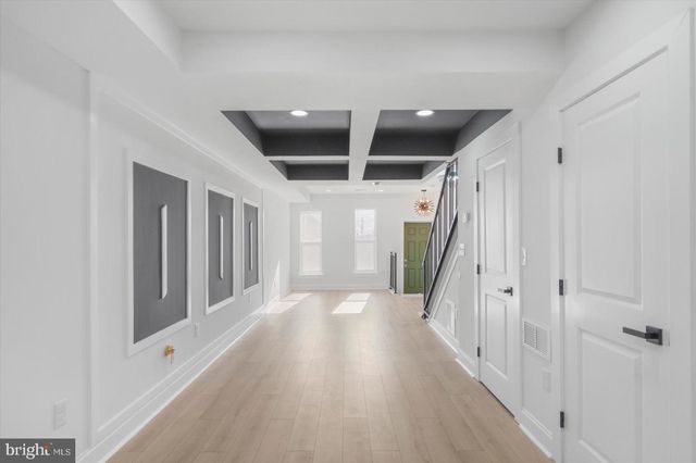 2424 E BIDDLE ST, Baltimore, MD 21213