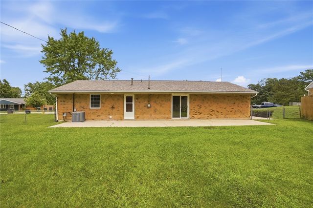38 Grantwood Drive, West Carrollton, OH 45449