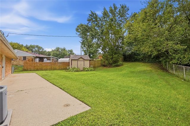 38 Grantwood Drive, West Carrollton, OH 45449