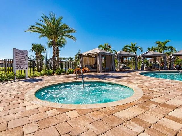 8196 Hanoverian Drive, Lake Worth, FL 33467