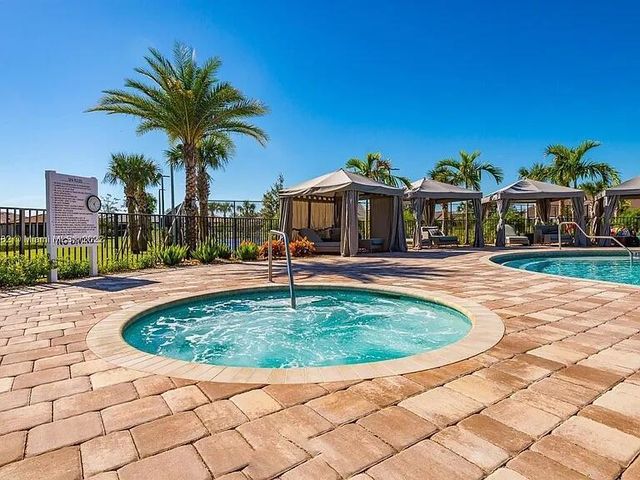 8196 Hanoverian Drive, Lake Worth, FL 33467