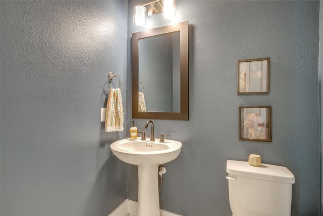 7705 Reis Lane, North Richland Hills, TX 76182