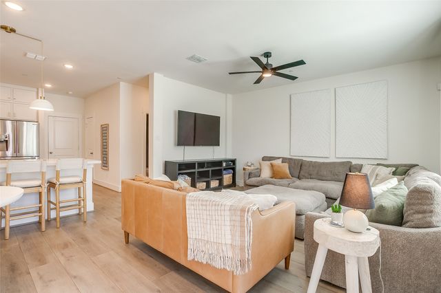 7705 Reis Lane, North Richland Hills, TX 76182