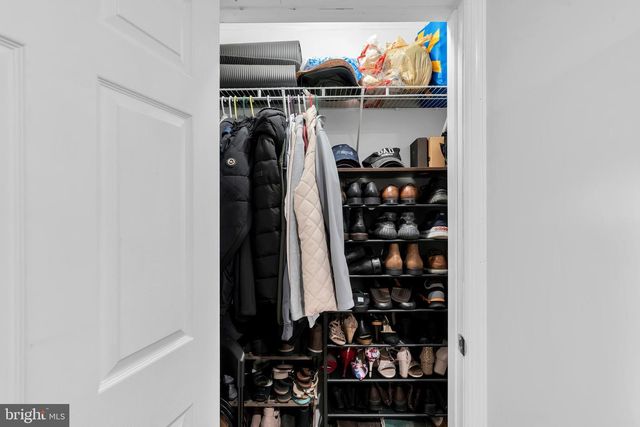 18 HARRINGTON CIR, Willingboro, NJ 08046