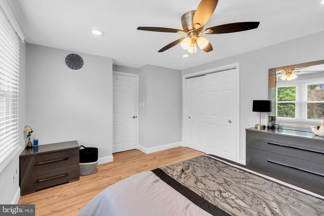 18 HARRINGTON CIR, Willingboro, NJ 08046