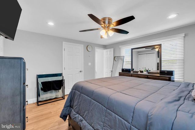 18 HARRINGTON CIR, Willingboro, NJ 08046