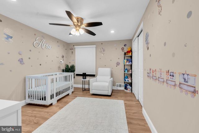 18 HARRINGTON CIR, Willingboro, NJ 08046