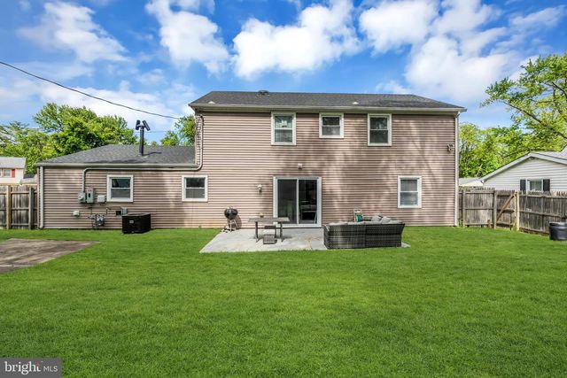 18 HARRINGTON CIR, Willingboro, NJ 08046