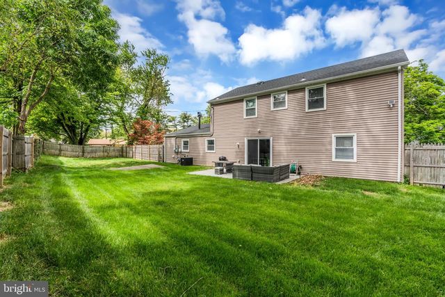 18 HARRINGTON CIR, Willingboro, NJ 08046