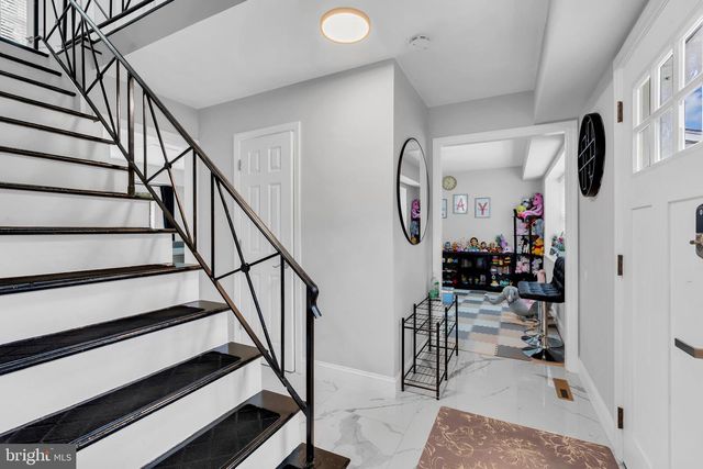 18 HARRINGTON CIR, Willingboro, NJ 08046