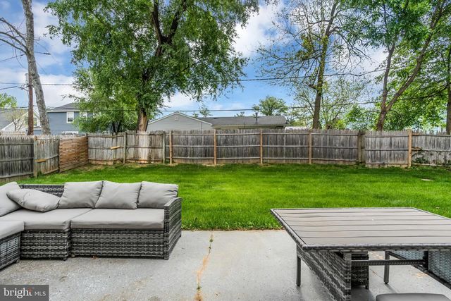 18 HARRINGTON CIR, Willingboro, NJ 08046