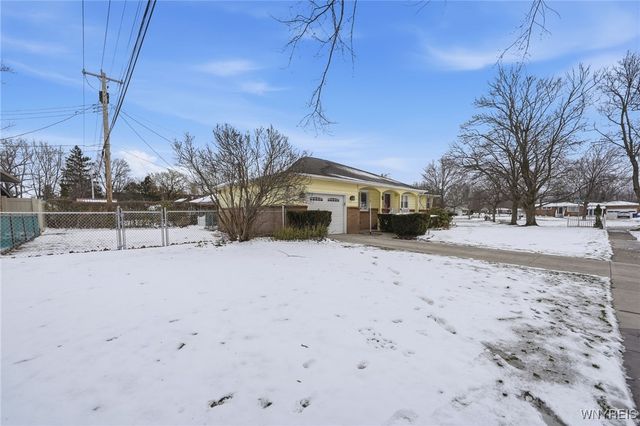 62 Benson Drive, Lancaster, NY 14086