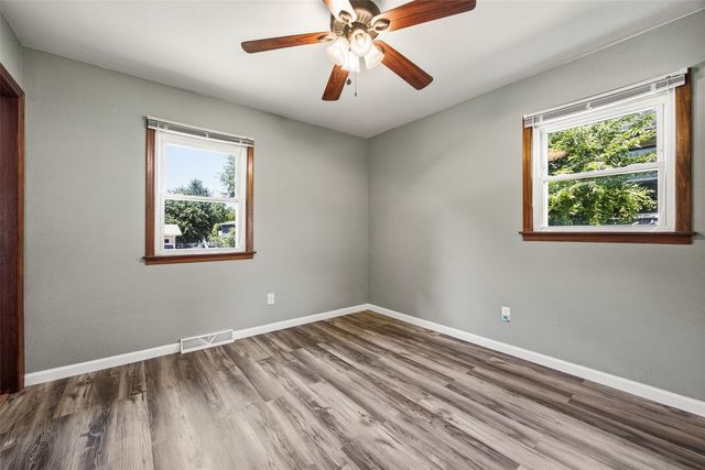 1631 27th Street NW, Cedar Rapids, IA 52405