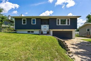 1631 27th Street NW, Cedar Rapids, IA 52405