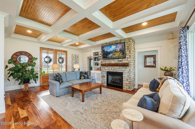 6370 Clore Ln, Crestwood, KY 40014